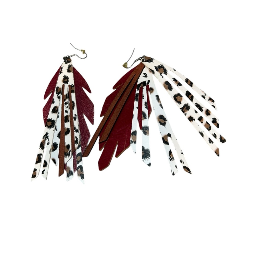 So fun! Mic of genuine and faux leather leopard leaf layered earrings!